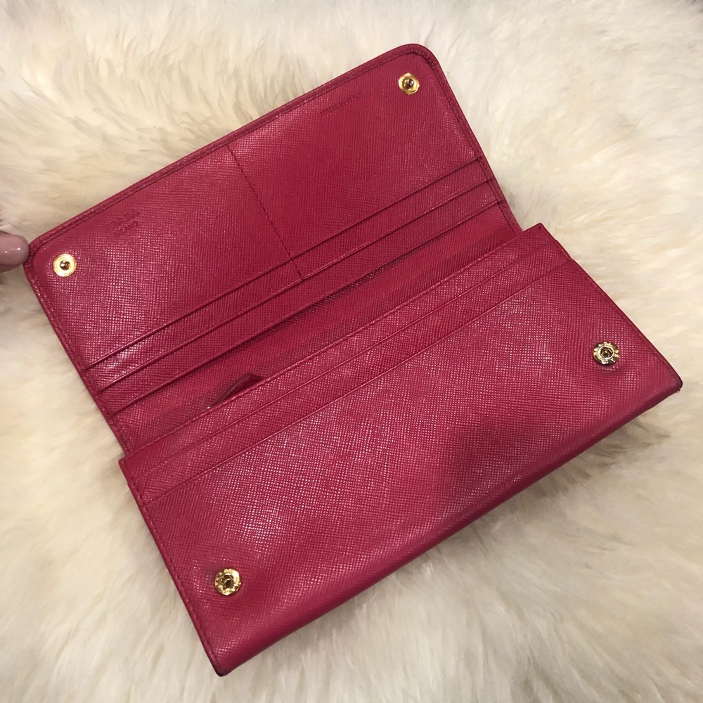 Prada Saffiano Wallet - Picture 5 of 8